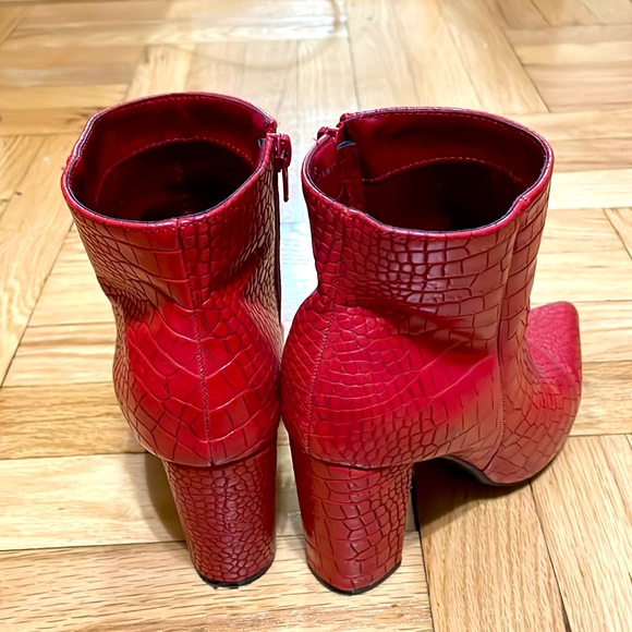 *sold* Red Croc Pattern 🐊 Vegan Boots - Picture 2 of 4